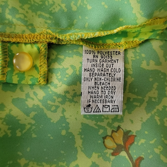 Bob Mackie Paisley Floral Boho Dopamine Button-Down Long-Sleeve Shirt. Size M - Picture 4 of 5